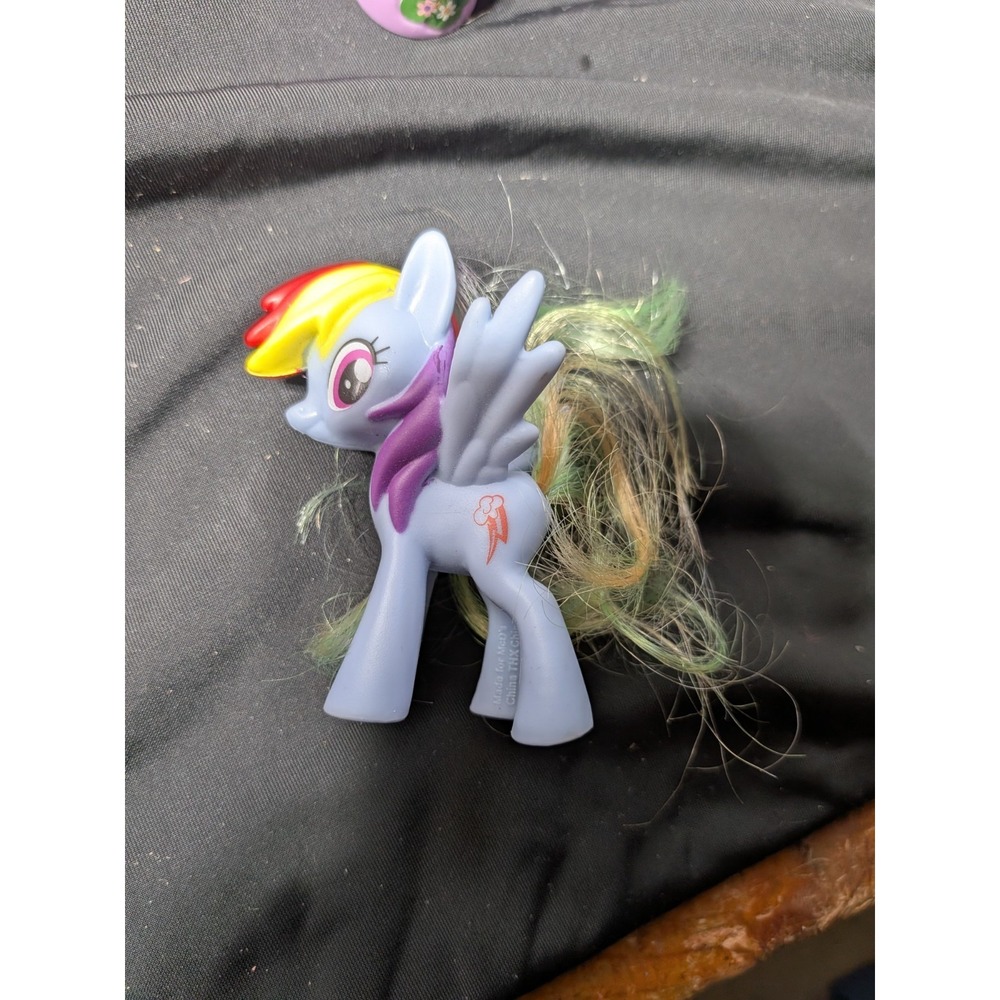 My Little Pony Rainbow Dash McDonald Happy Meal Toy Figure 2011 Hasbro